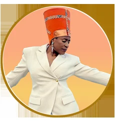 Tatuwäge en tenue blanche et coiffe orange